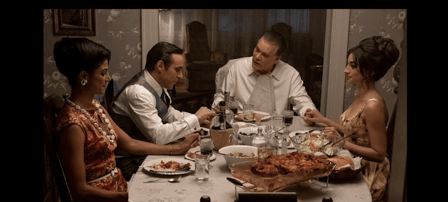 Crítica Santos Criminales En la imagen: Joanne Moltisanti, Dickie Moltisanti, "Hollywood Dick" Moltisanti, Giuseppina Moltisanti.