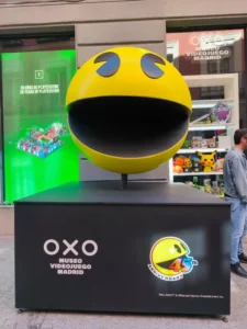 45º aniversario de PAC-MAN - Estatua 1