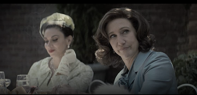 Crítica Santos Criminales En escena: Vera Farmiga como Livia Soprano