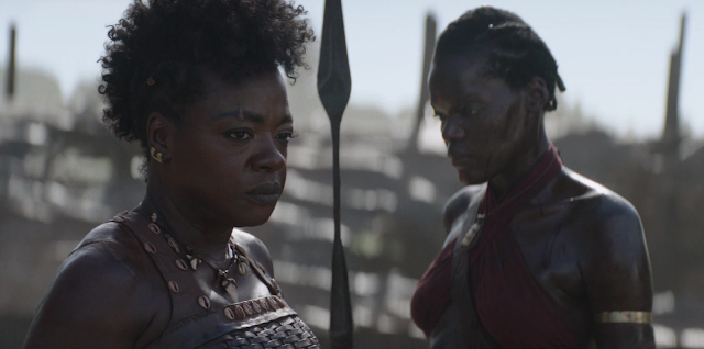 Crítica La mujer rey Viola Davis está a un nivel sobresaliente.
