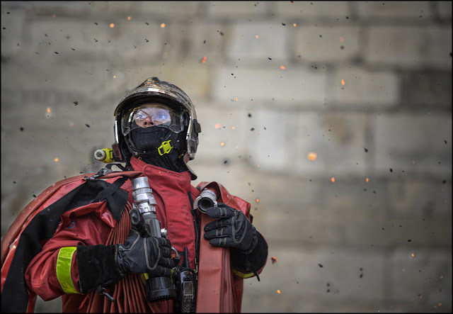 Los planos son maravillosos Crítica Arde Notre Dame