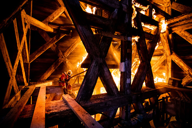 Crítica Arde Notre Dame (Jean-Jacques Annaud, 2022) 2 Crítica Arde Notre Dame (Jean-Jacques Annaud, 2022)