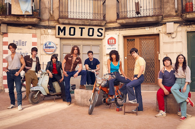Crítica de Las leyes de la frontera La banda de Zarco (de izquierda a derecha): el Piernas (Daniel Ibañez), el Chino (Jorge Aparicio), Drácula (Victor Manuel Pajares), Zarco (Chechu Salgado), Guille (Carlos Oviedo), Tere (Begoña Vargas), Nacho (Marcos Ruiz), el Gordo (Xavier Martín) y Lidia (Cintia García).